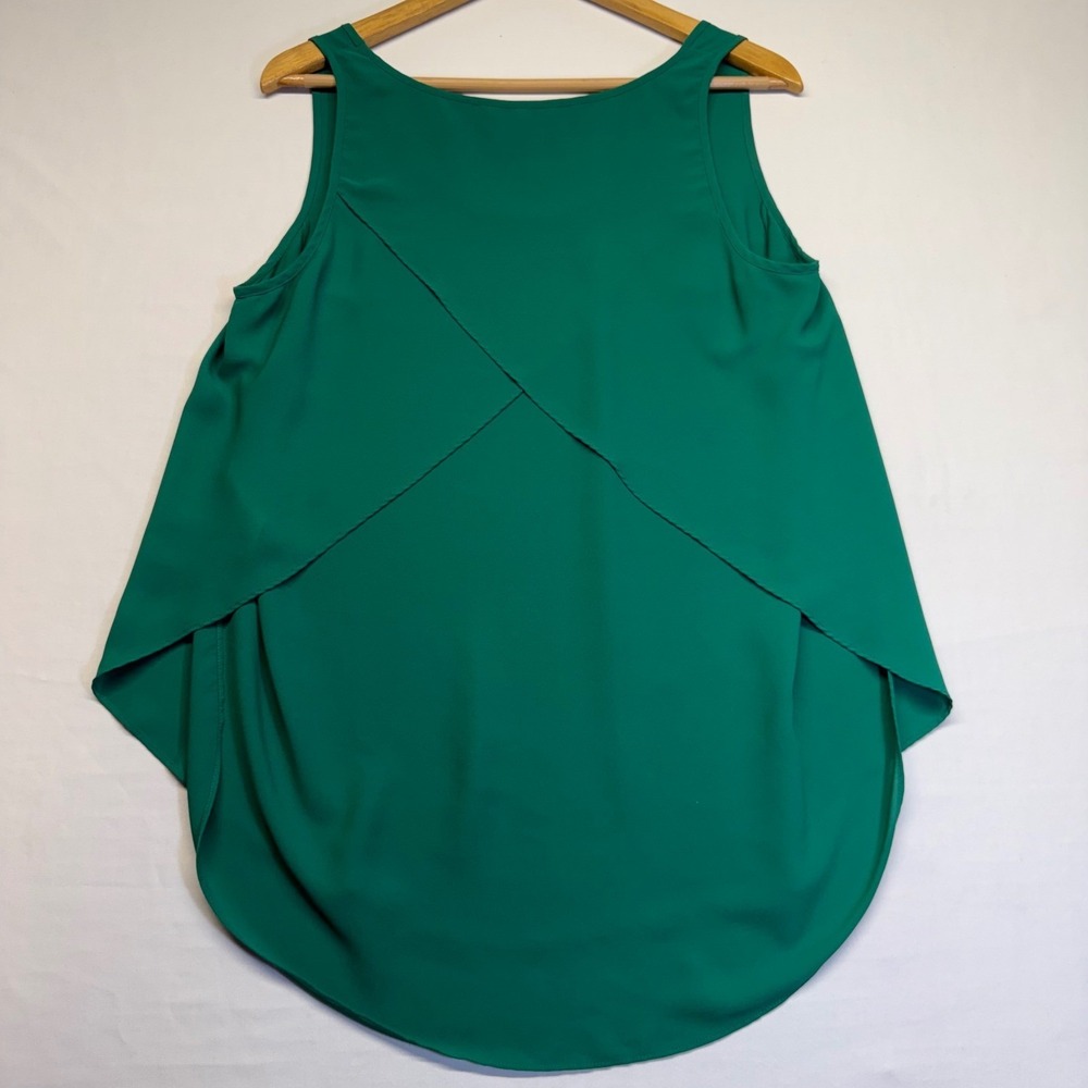 Banana Republic Green Layered Chiffon Tank Top Blouse M Sleeveless Flowy Resort